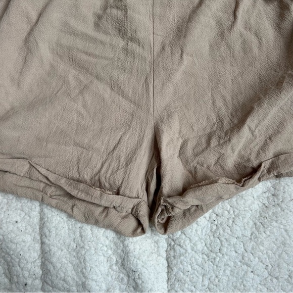 SHEIN Tan High Waist Shorts with Elastic Waistband - Picture 3 of 13
